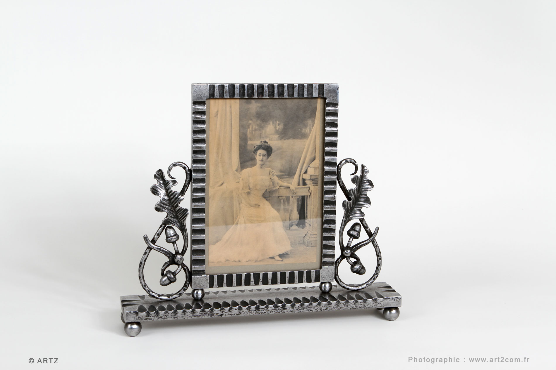 Photo holder