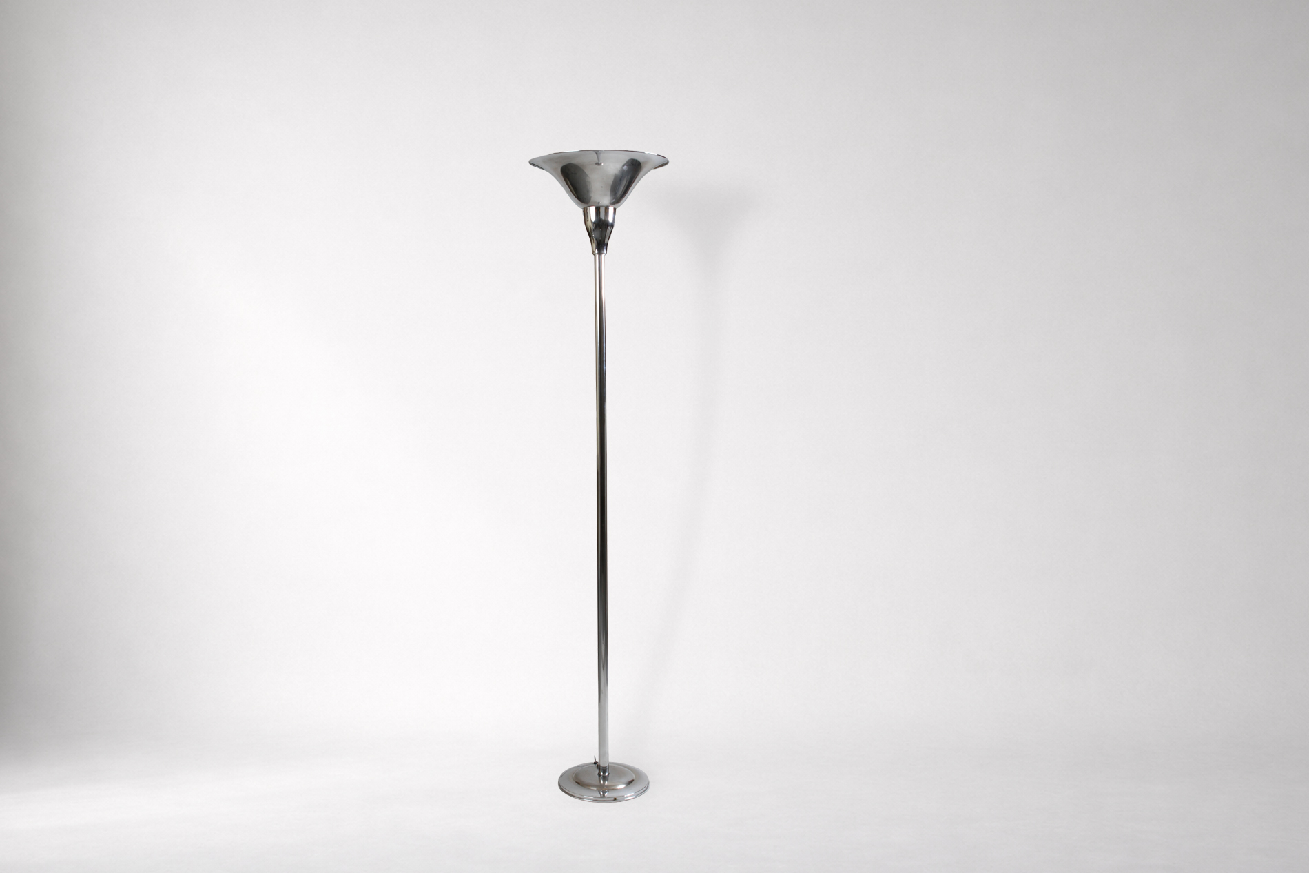 Floor lamp