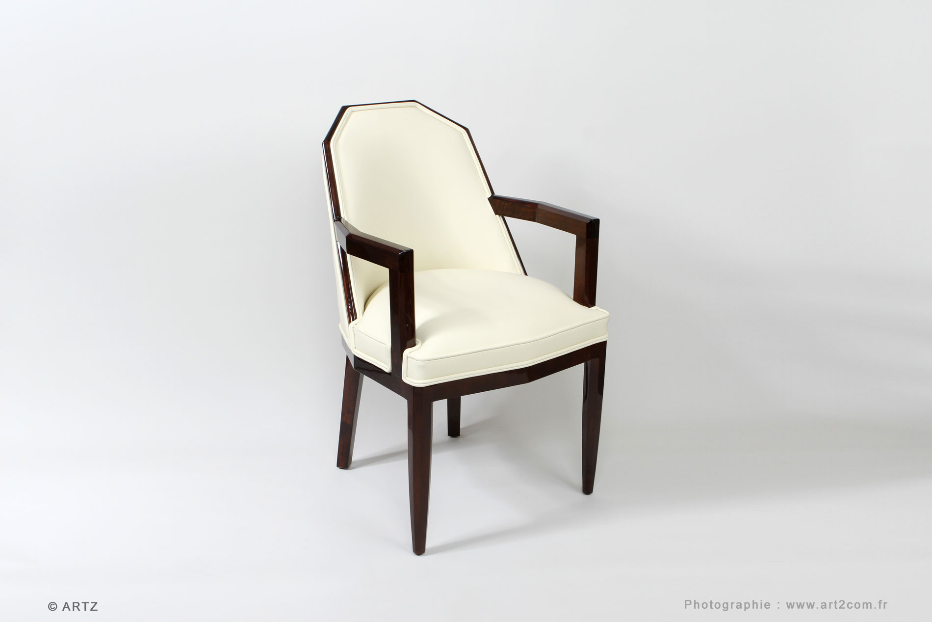 Armchair DIM